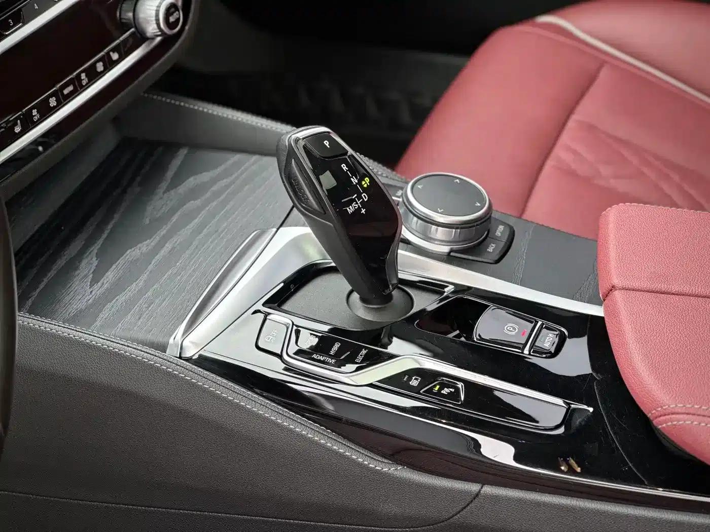 BMW 5 Series PHEV 2022 535Le M Sport Package — миниатюра 9