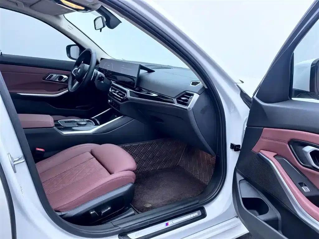 2023 BMW 3 Series 320i M Sport Package — миниатюра 21