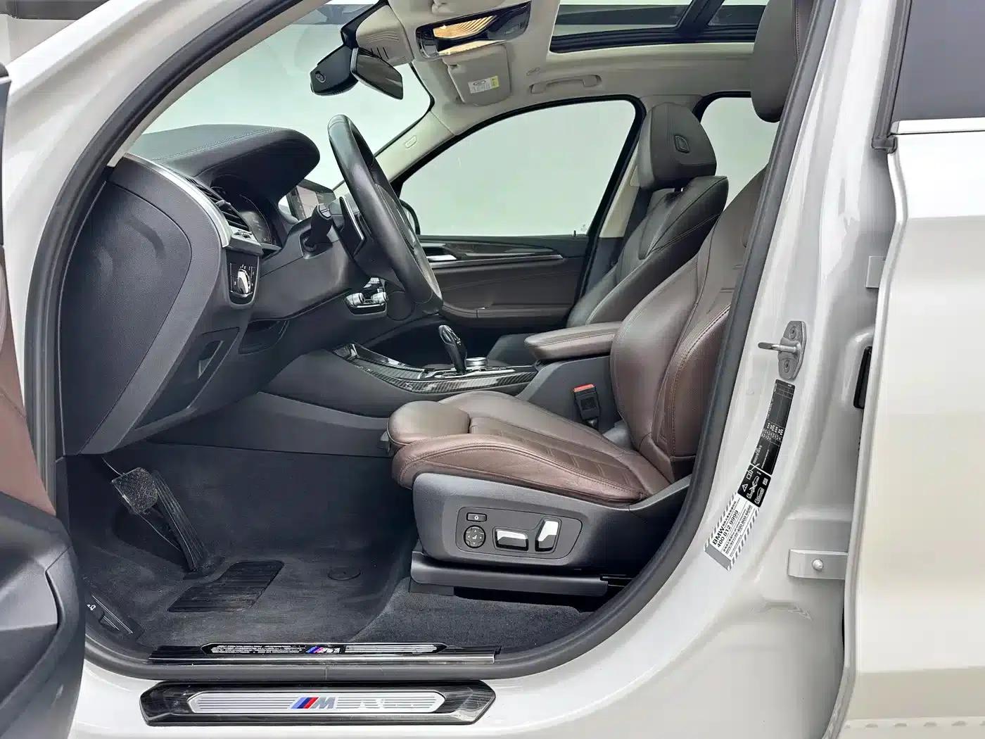BMW X3 2020 xDrive30i Leading M Sport Package — миниатюра 8