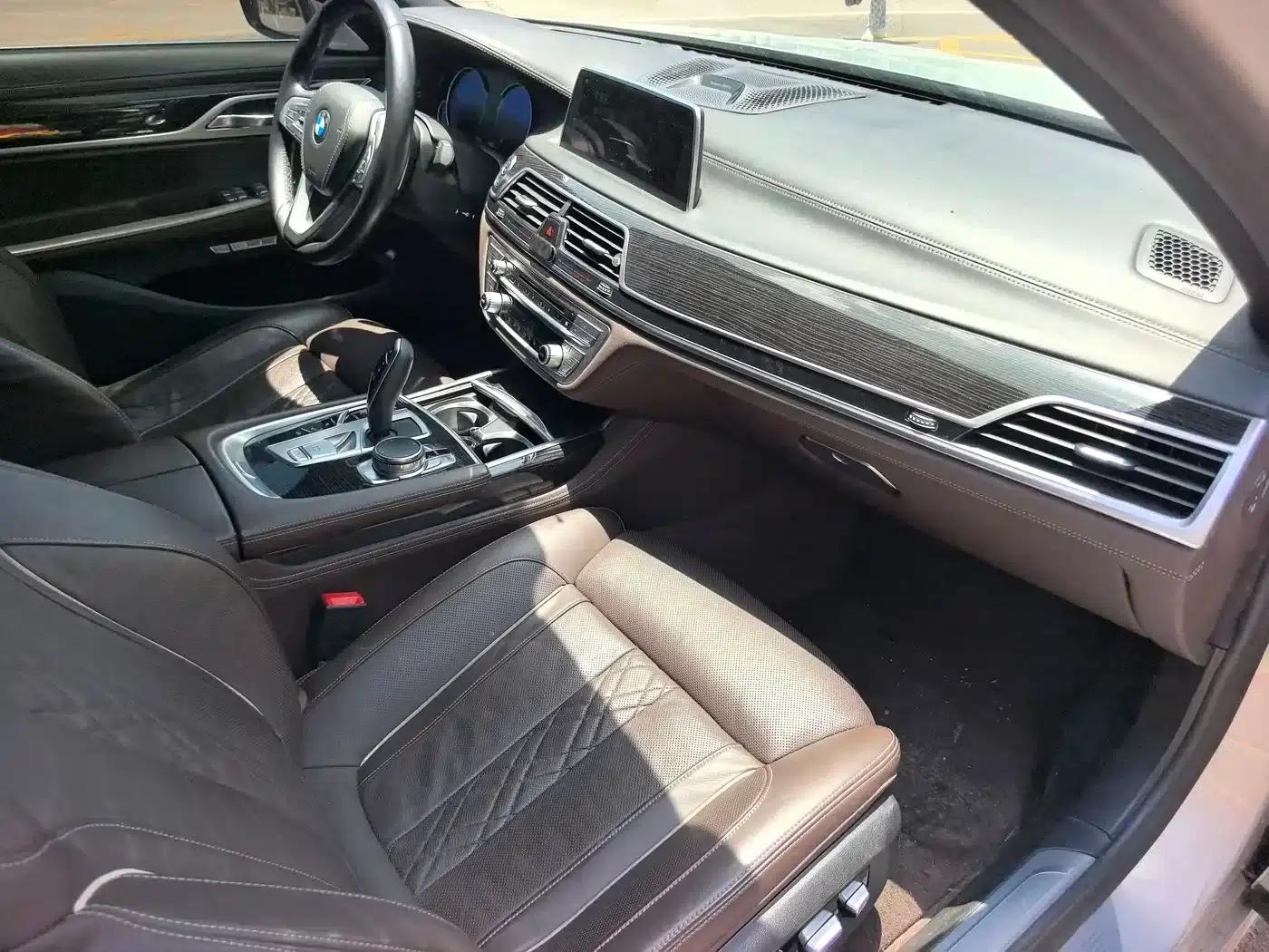2018 BMW 7 Series 730Li Luxury M Sport Package — миниатюра 10