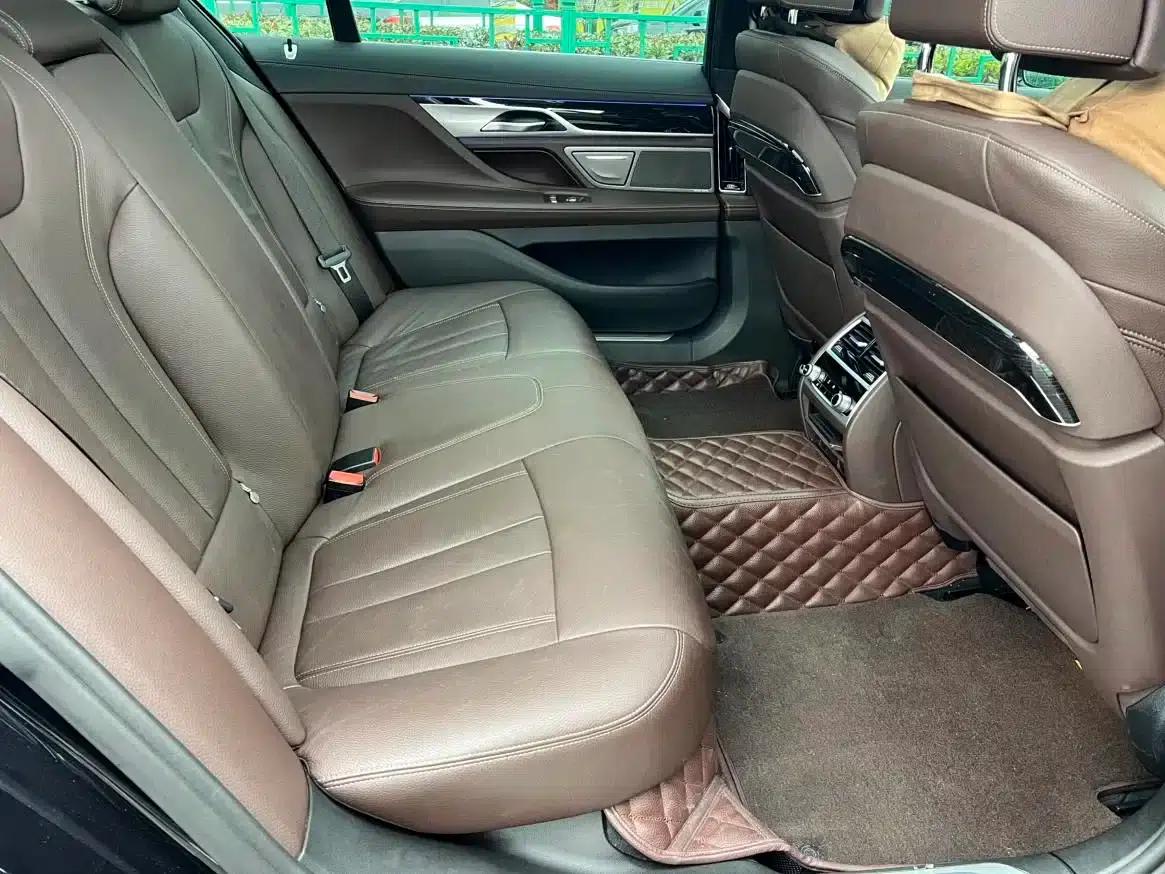 2018 BMW 7 Series 730Li Leading Edition M Sport Package — миниатюра 10