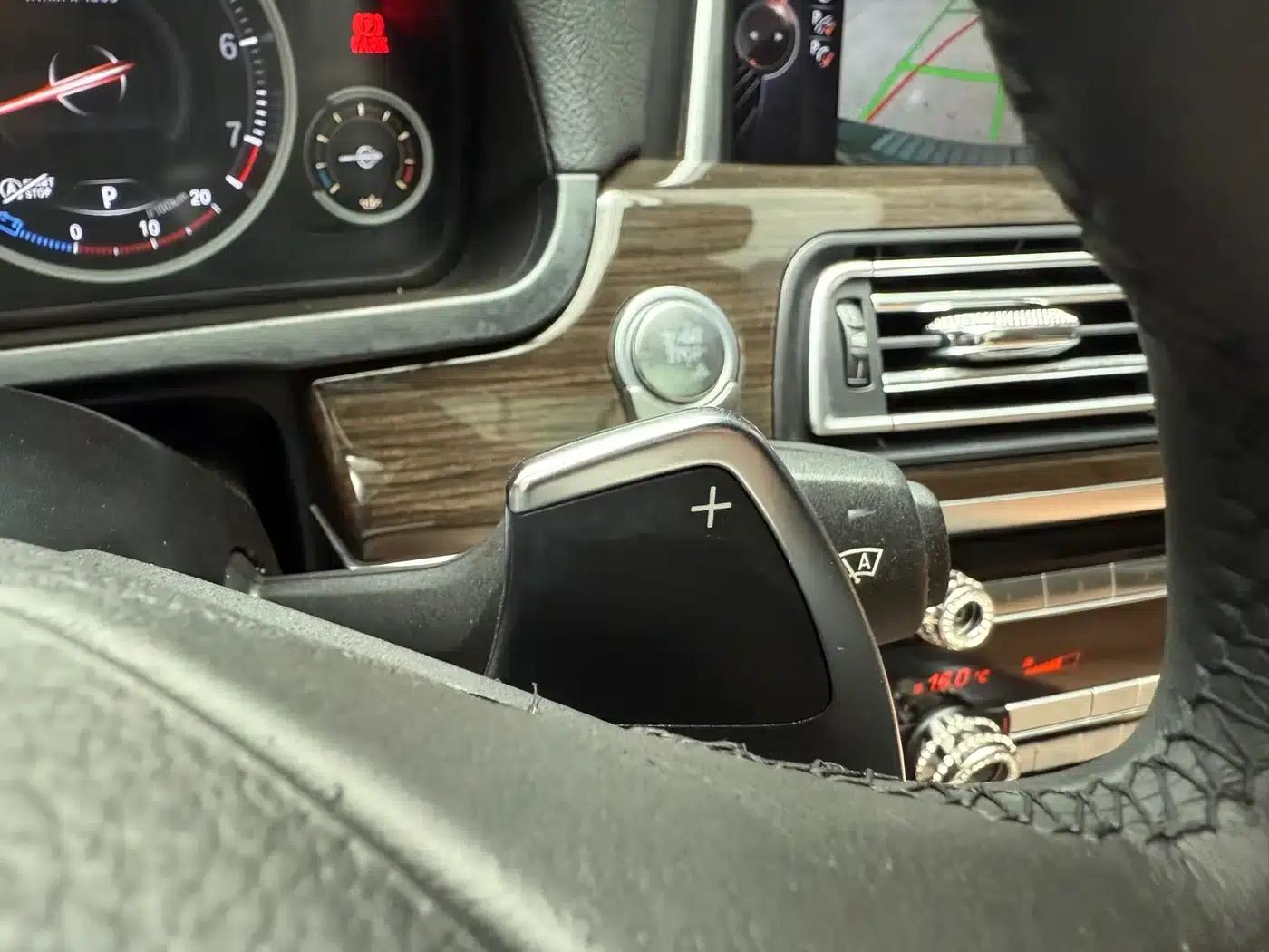 2013 BMW 7 Series 740Li Leading Edition — миниатюра 8
