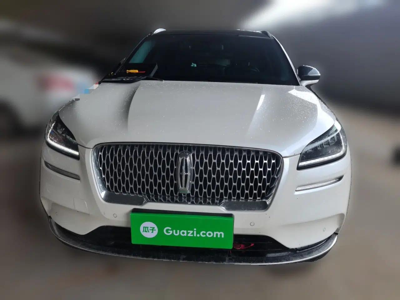 Lincoln Corsair 2022 2.0T Two-Wheel Drive Deluxe Edition — миниатюра 2