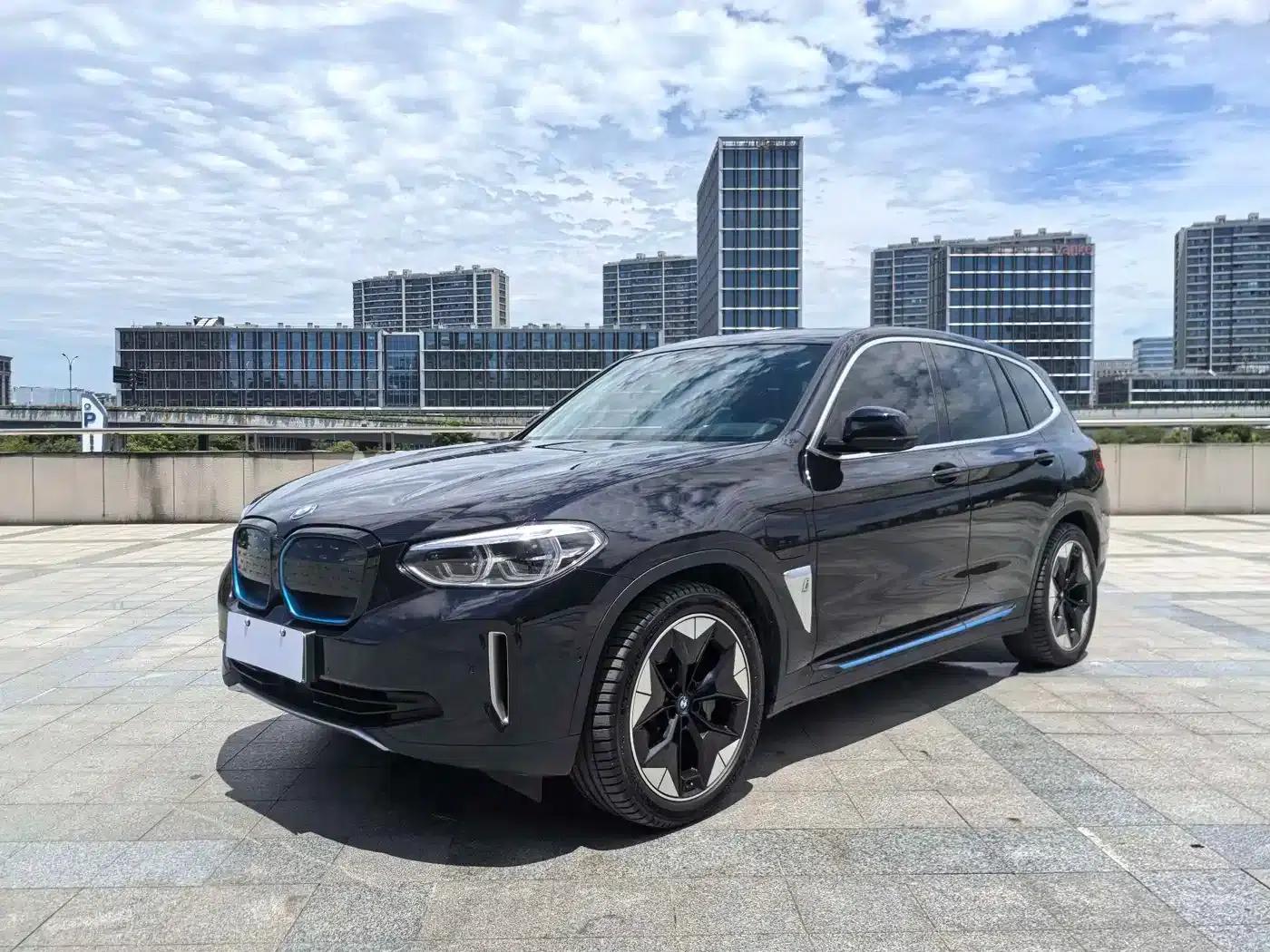 BMW iX3 2021 Leading Edition — миниатюра 1
