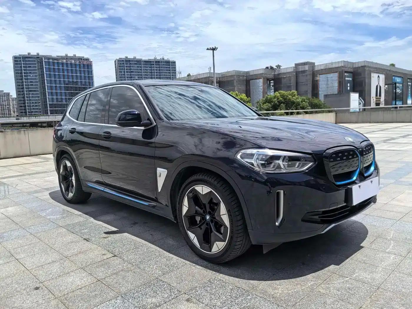 BMW iX3 2021 Leading Edition — миниатюра 3
