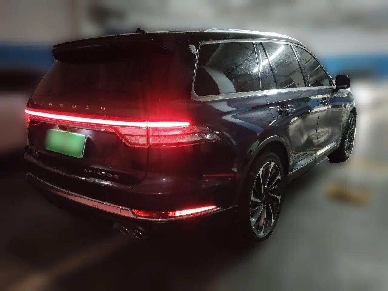 Lincoln Aviator 2021 3.0T V6 All-Wheel-Drive Executive Edition — миниатюра 6