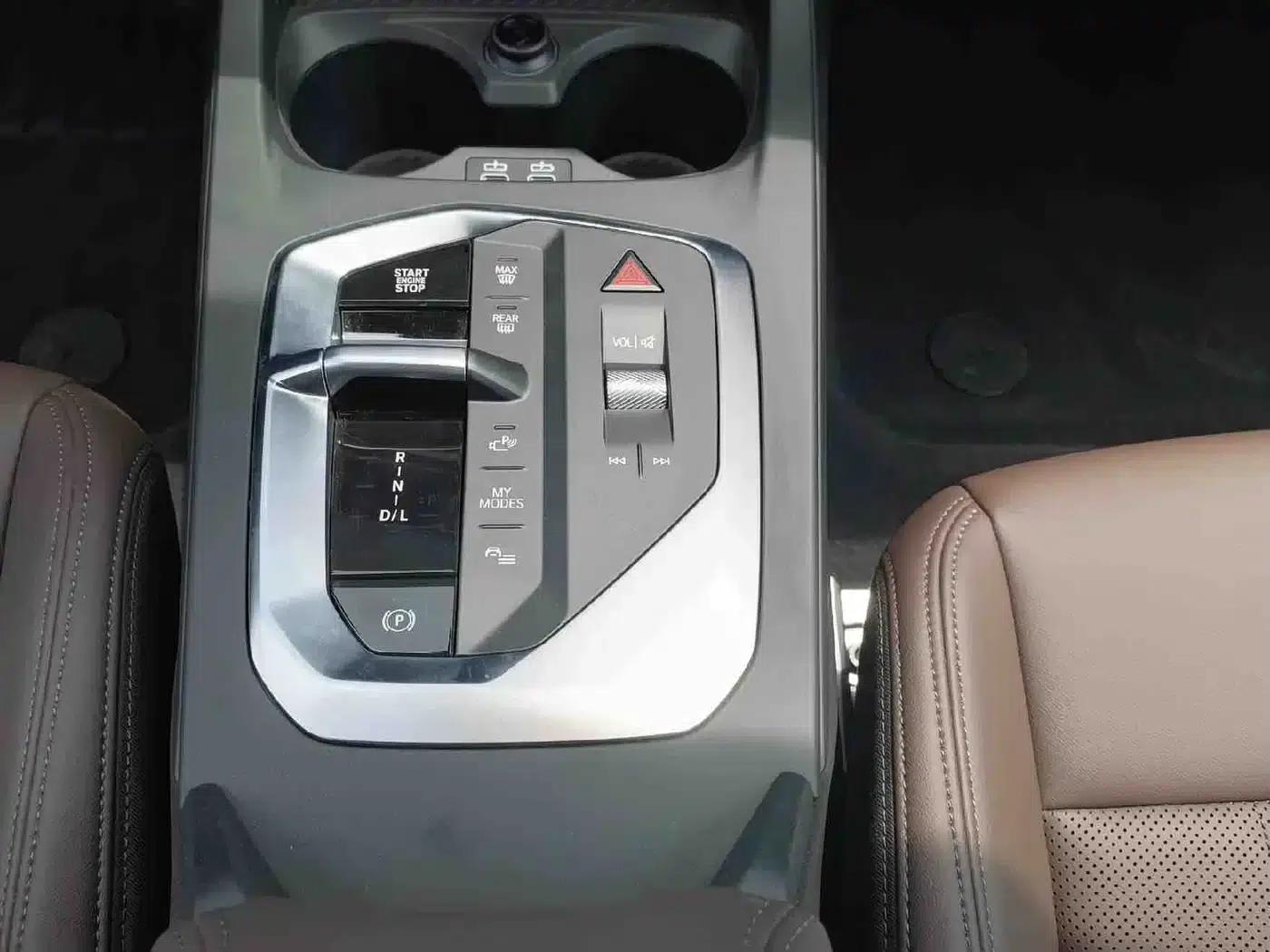 2025 BMW 2 Series 225L M Sport Package — миниатюра 13