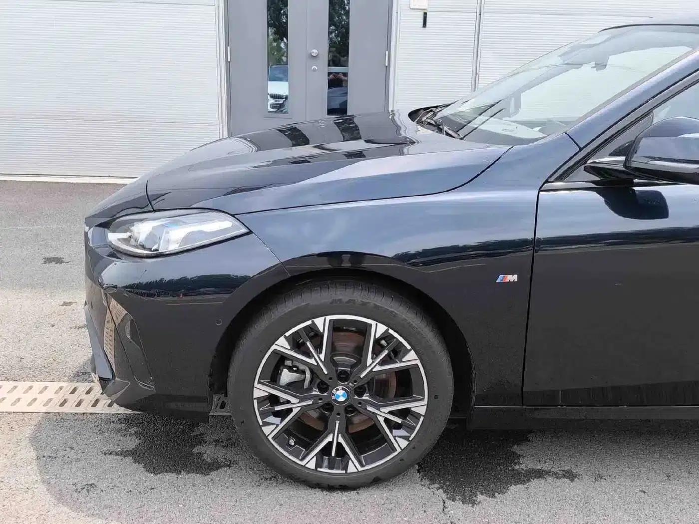 2025 BMW 2 Series 225L M Sport Package — миниатюра 6