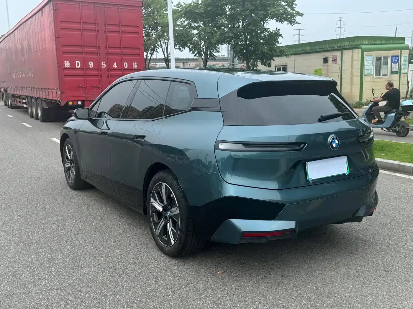 BMW iX 2023 xDrive40 — миниатюра 6