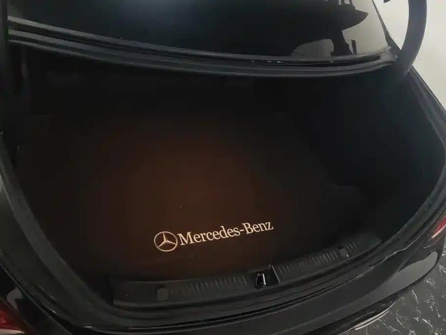 Mercedes-Benz E-Class 2020 Facelift E 300 L Special Edition — миниатюра 4
