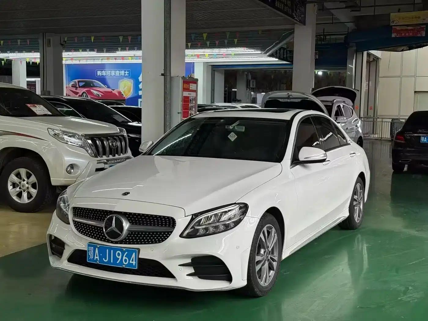 Mercedes-Benz C-Class 2020 Facelift C 200 L Fashion Model — миниатюра 1