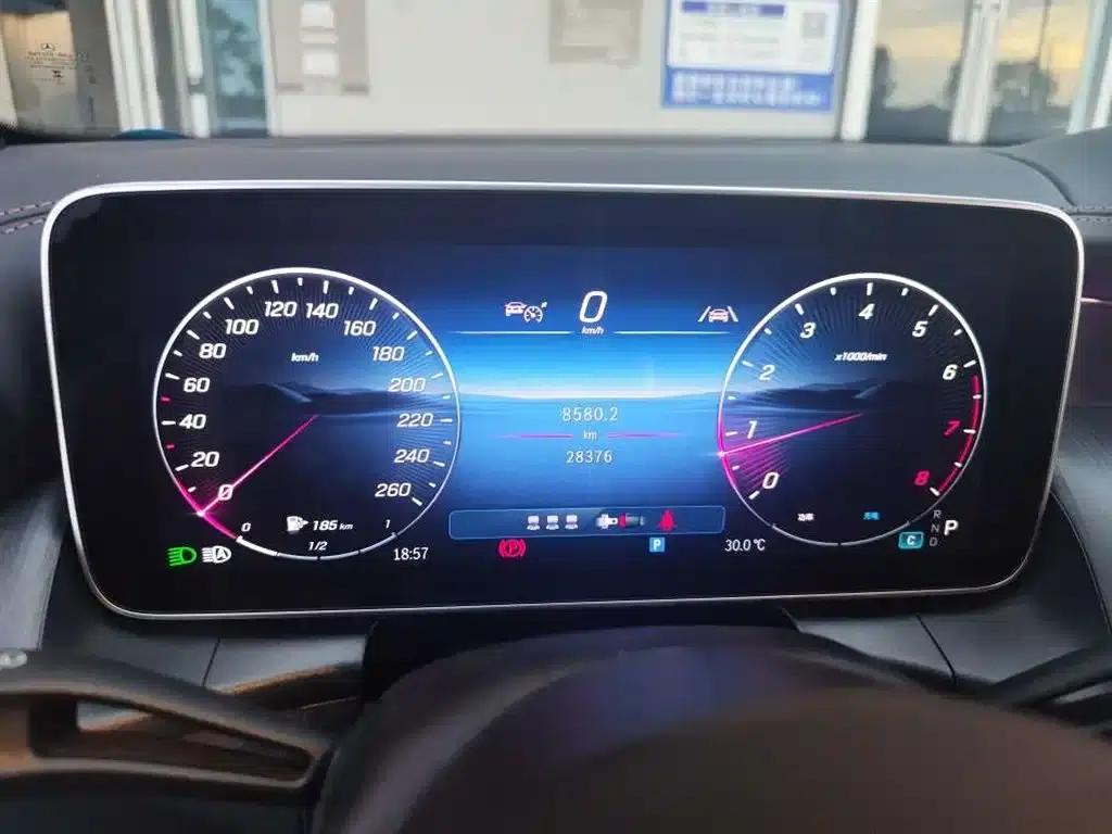 Mercedes-Benz GLC 2025 GLC 260 L 4MATIC Luxury — миниатюра 4