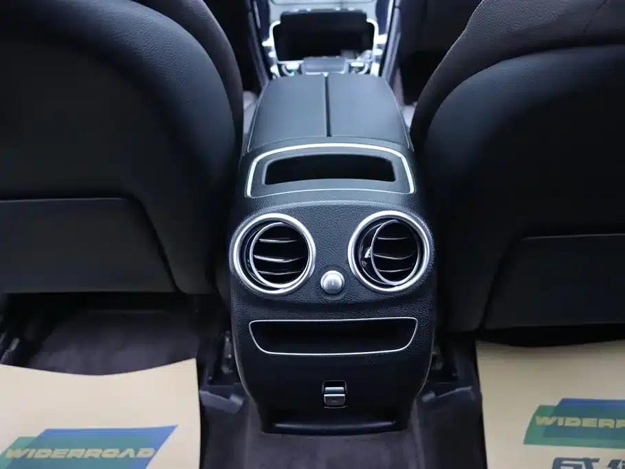 2021 Mercedes-Benz GLC 260 L 4MATIC Dynamic — миниатюра 20