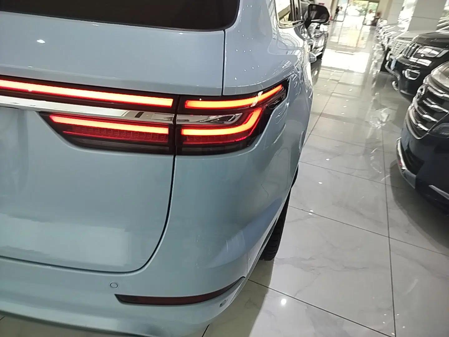 Li Auto ONE 2020 Extended-Range 6-Seater Version — миниатюра 9