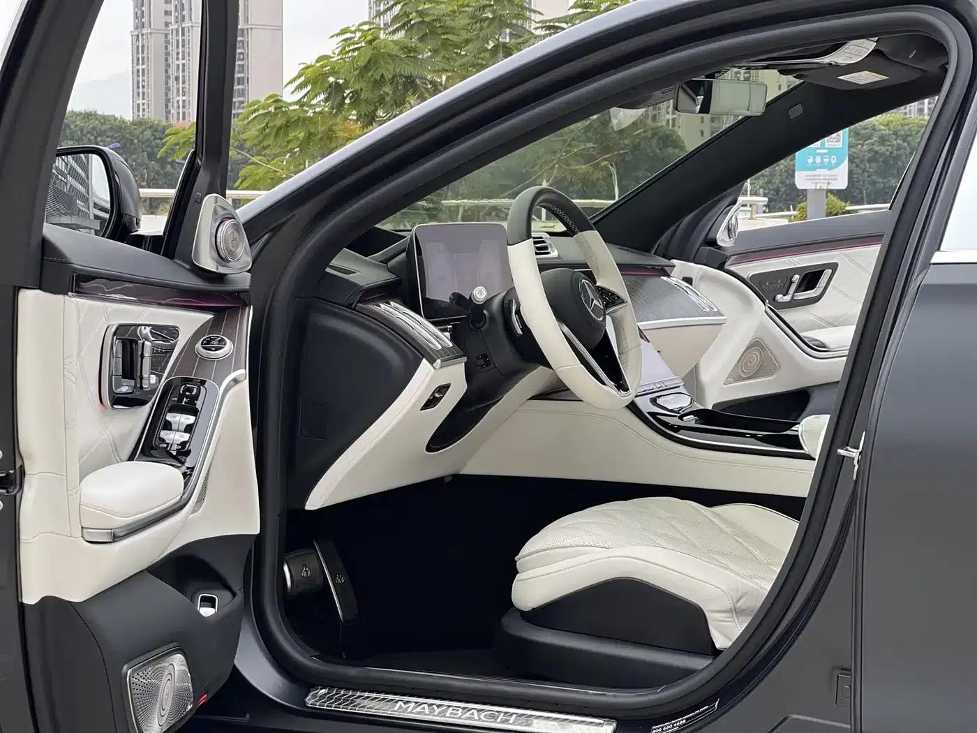 Maybach S-Class 2022 S 680 4MATIC Masterpiece Bespoke First Edition — миниатюра 5