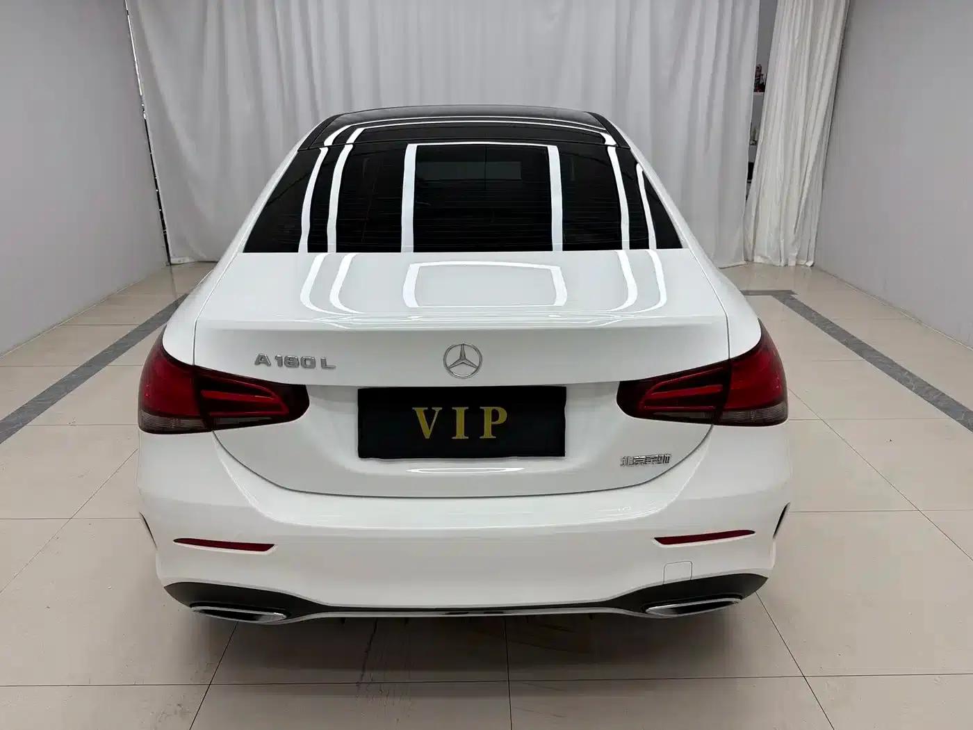 2022 Mercedes-Benz A-Class A 180 L Sport Sedan — миниатюра 3