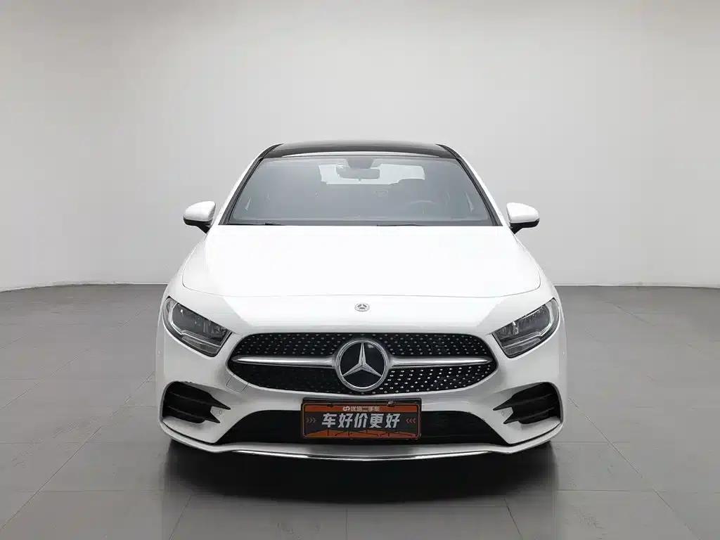 Mercedes-Benz A-Class 2020 Facelift A 180 L Sport Sedan — миниатюра 3