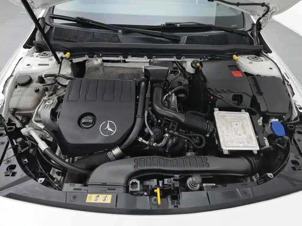 Mercedes-Benz A-Class 2020 Facelift A 180 L Sport Sedan — миниатюра 6