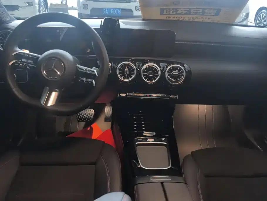 Mercedes-Benz A-Class 2024 A 200 L Fashion Edition — миниатюра 12
