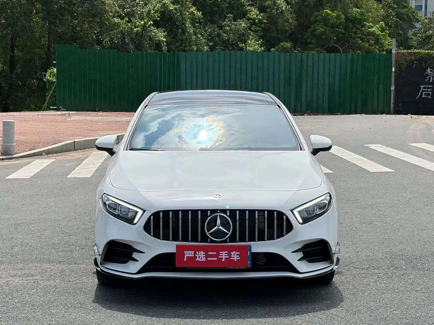 Mercedes-Benz A-Class 2022 Facelift III A 200 L Sport Sedan Fashion Edition — миниатюра 2