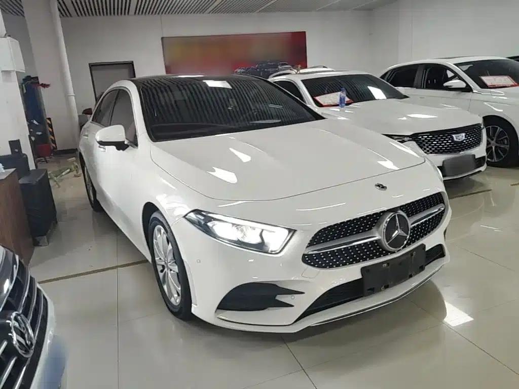 Mercedes-Benz A-Class 2021 A 200 L Sport Sedan Fashion Edition — миниатюра 4