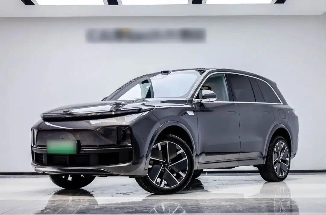 Li Auto L8 2025 Max Smart Refresh Edition — миниатюра 1