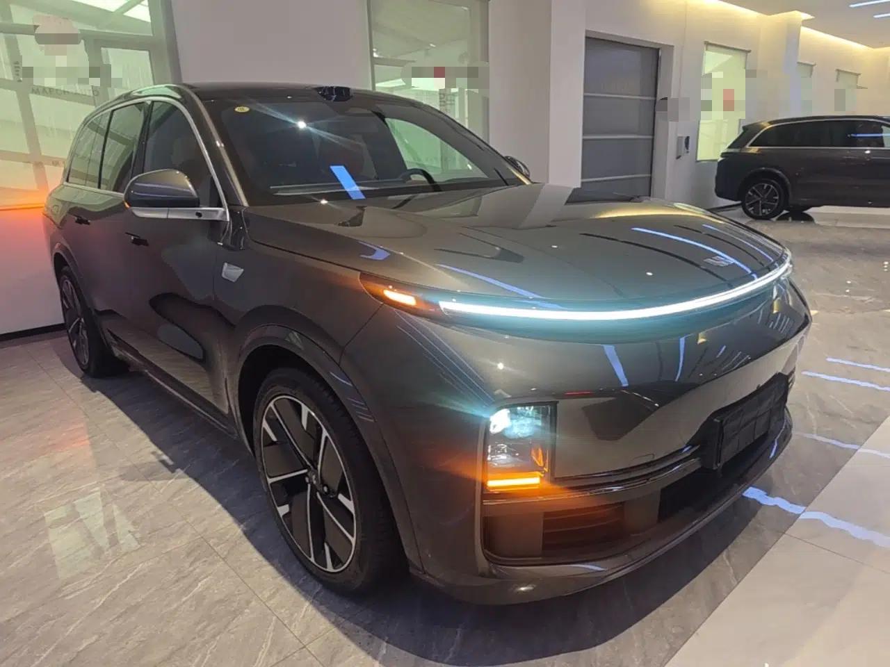 Li Auto L8 2025 Max Smart Refresh Edition — миниатюра 3