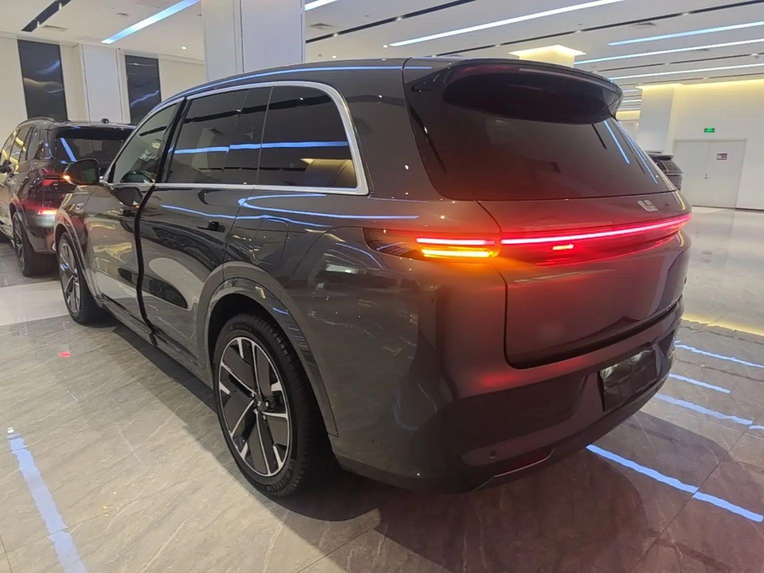 Li Auto L8 2025 Max Smart Refresh Edition — миниатюра 4