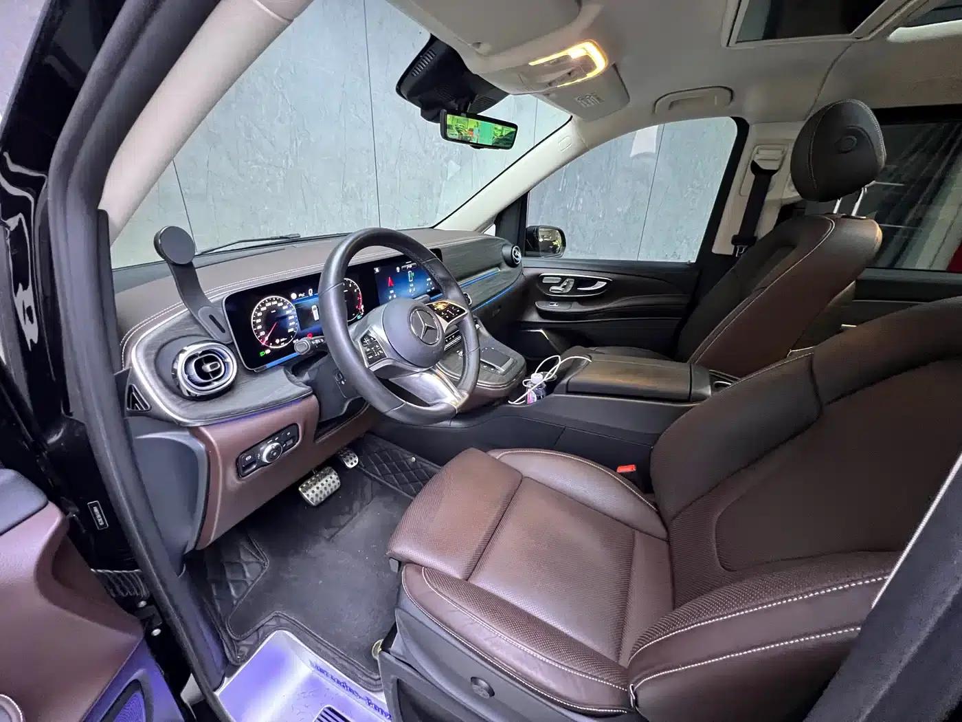 Mercedes-Benz V-Class 2024 V 300 L Long Wheelbase Luxury Edition — миниатюра 7