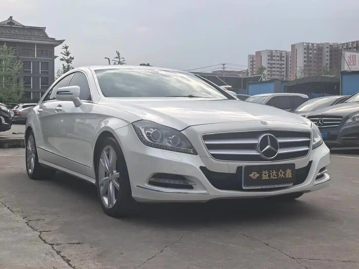 2012 Mercedes-Benz CLS 300 CGI — миниатюра 3