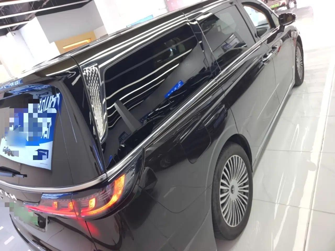 VOYAH Dream 2025 PHEV Four-Wheel-Drive Flagship Kunpeng Edition — миниатюра 6