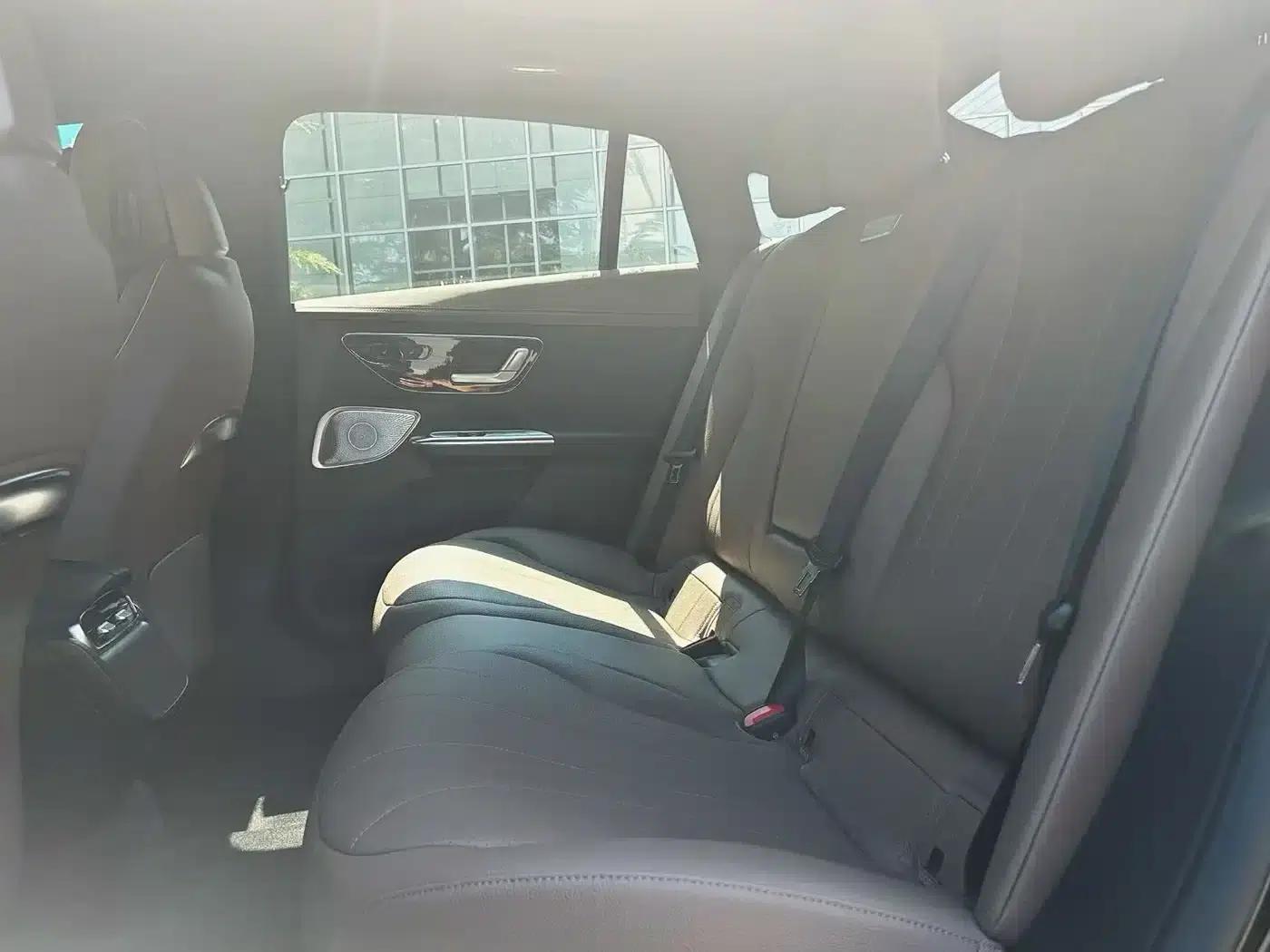 Mercedes-Benz EQE 2025 500 4MATIC Luxury Edition — миниатюра 4