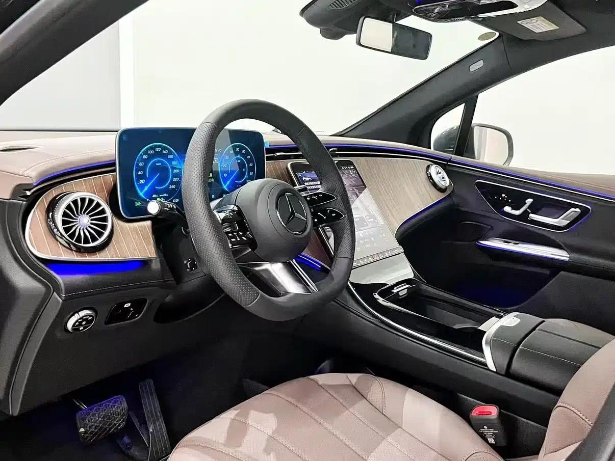 Mercedes-Benz EQE SUV 2024 500 4MATIC Pioneer Edition — миниатюра 3