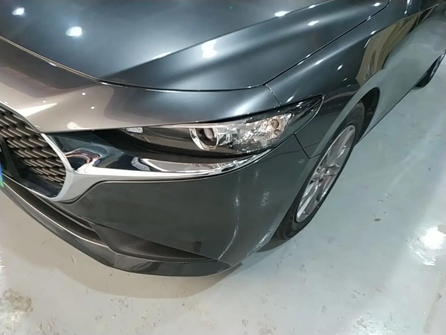 Mazda 3 Axela 2020 1.5L Automatic ZhiMei Edition — миниатюра 8