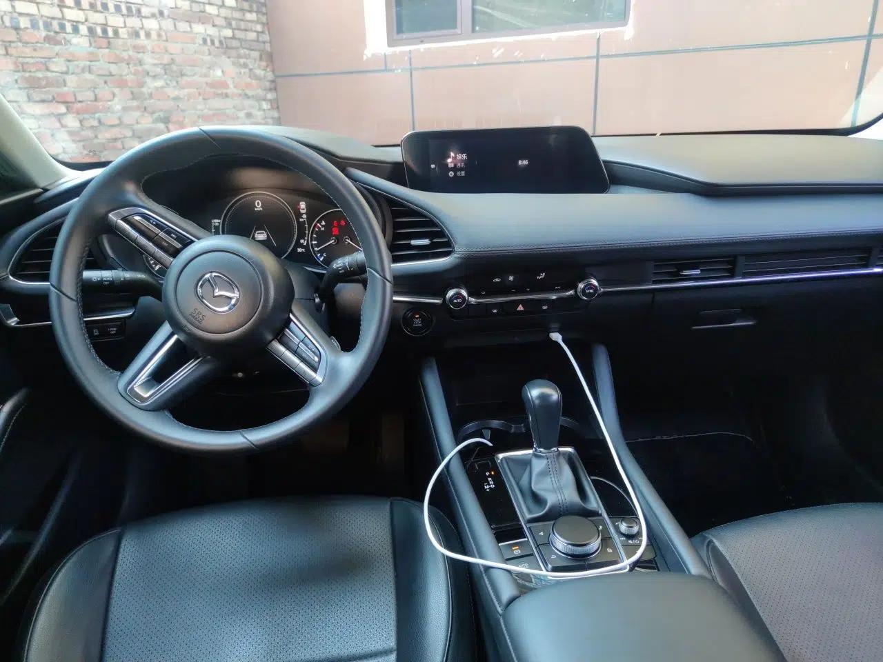 Mazda 3 Axela 2021 2.0L Automatic ZhiXuan Edition — миниатюра 9