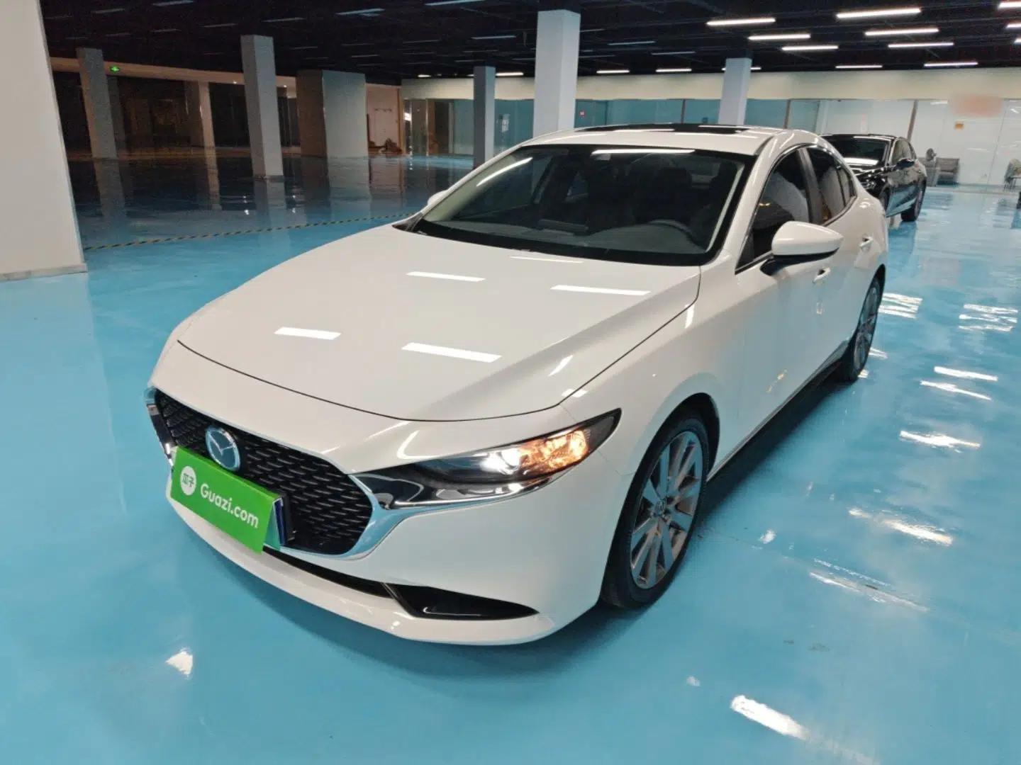 Mazda 3 Axela 2022 2.0L Automatic Zhiya Edition — миниатюра 1
