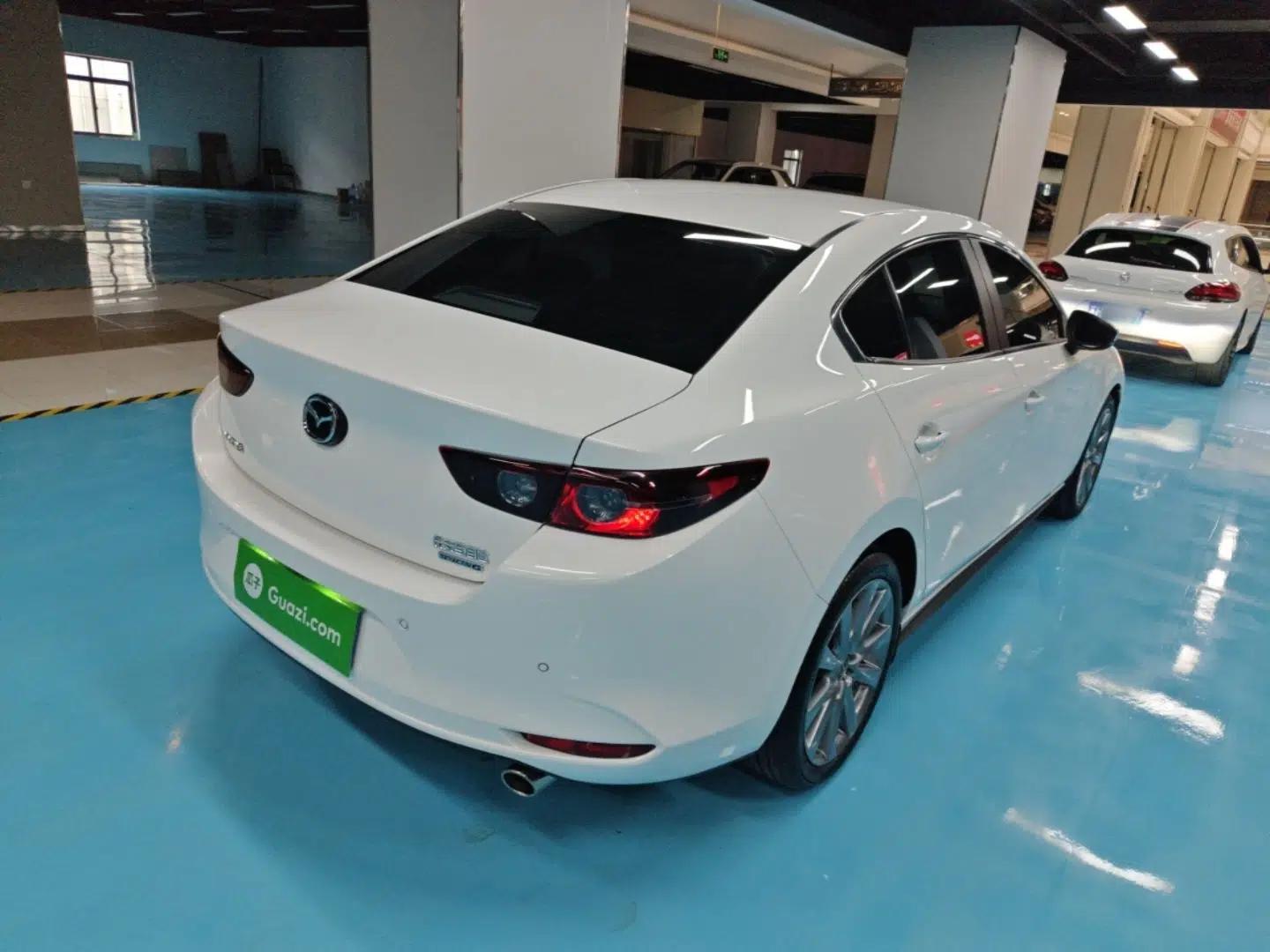 Mazda 3 Axela 2022 2.0L Automatic Zhiya Edition — миниатюра 6