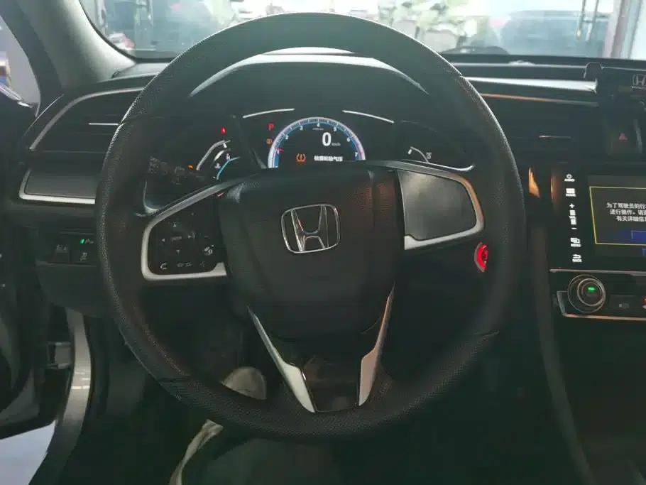 2016 Civic 220TURBO CVT Luxury Edition — миниатюра 15