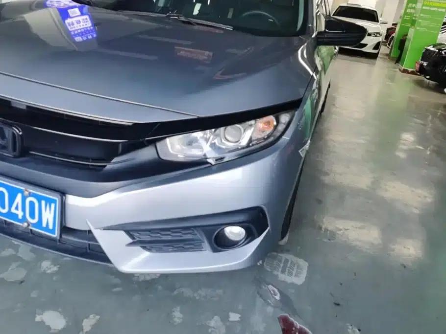 2016 Civic 220TURBO CVT Luxury Edition — миниатюра 5