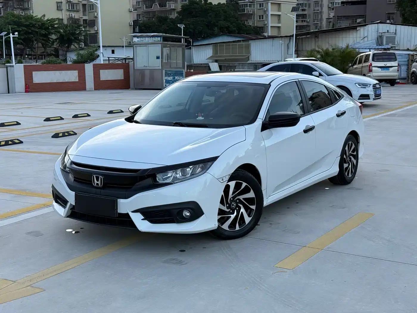 2016 Civic 220TURBO CVT Luxury Edition — миниатюра 1