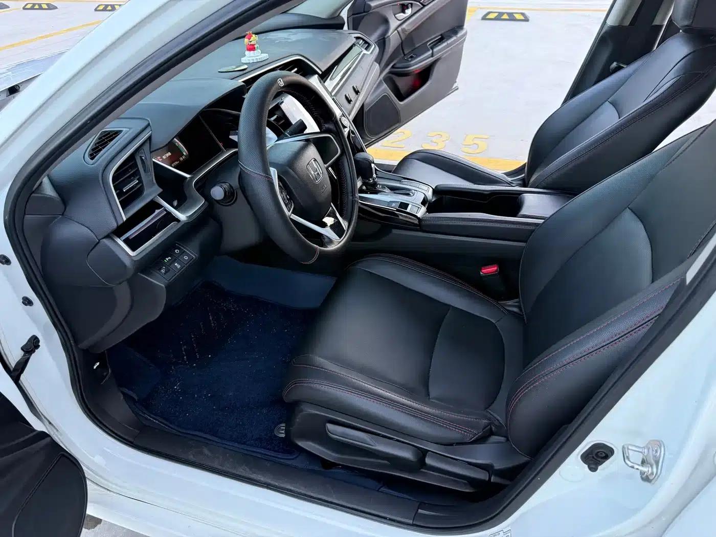 2016 Civic 220TURBO CVT Luxury Edition — миниатюра 7