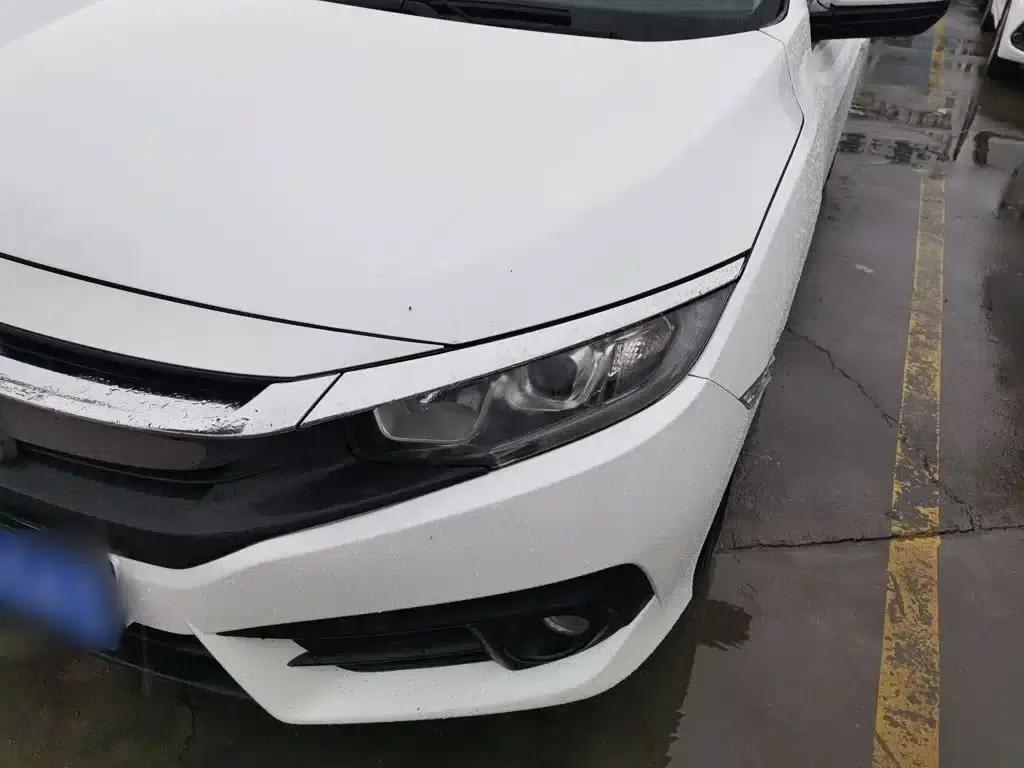2016 Civic 220TURBO CVT Luxury Edition — миниатюра 3