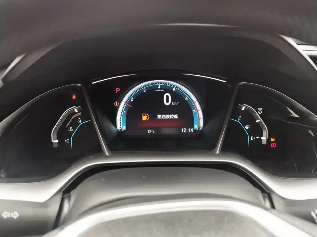2016 Civic 220TURBO CVT Luxury Edition — миниатюра 5
