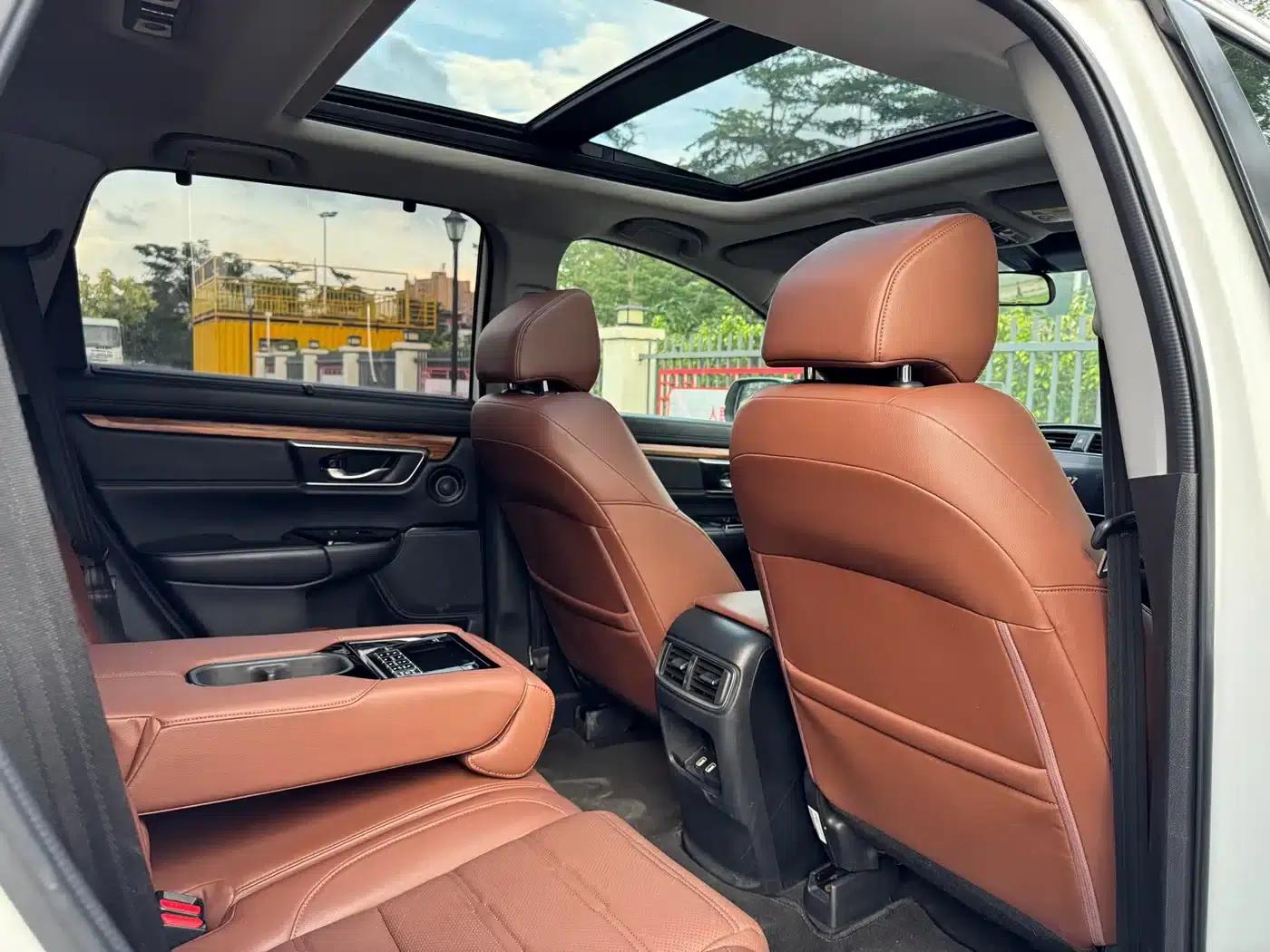 Honda CR-V 2017 240TURBO CVT 4WD Premium Edition — миниатюра 23