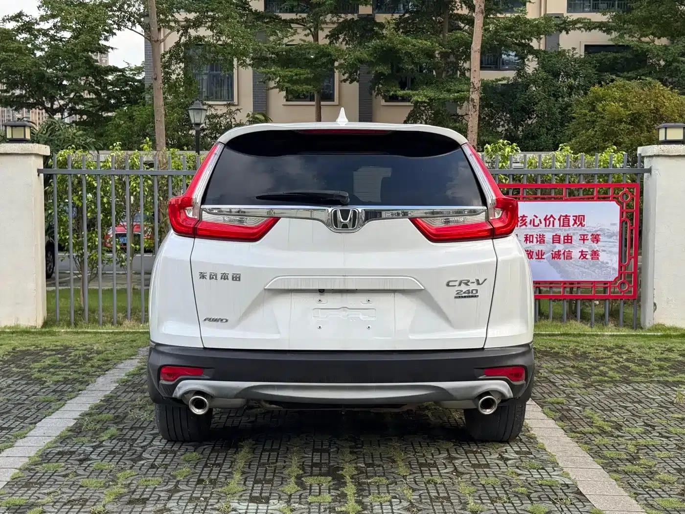 Honda CR-V 2017 240TURBO CVT 4WD Premium Edition — миниатюра 5