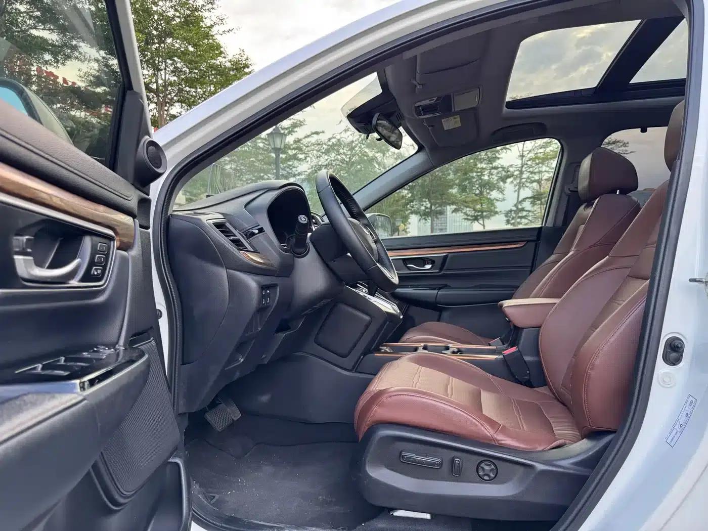 Honda CR-V 2017 240TURBO CVT 4WD Premium Edition — миниатюра 9