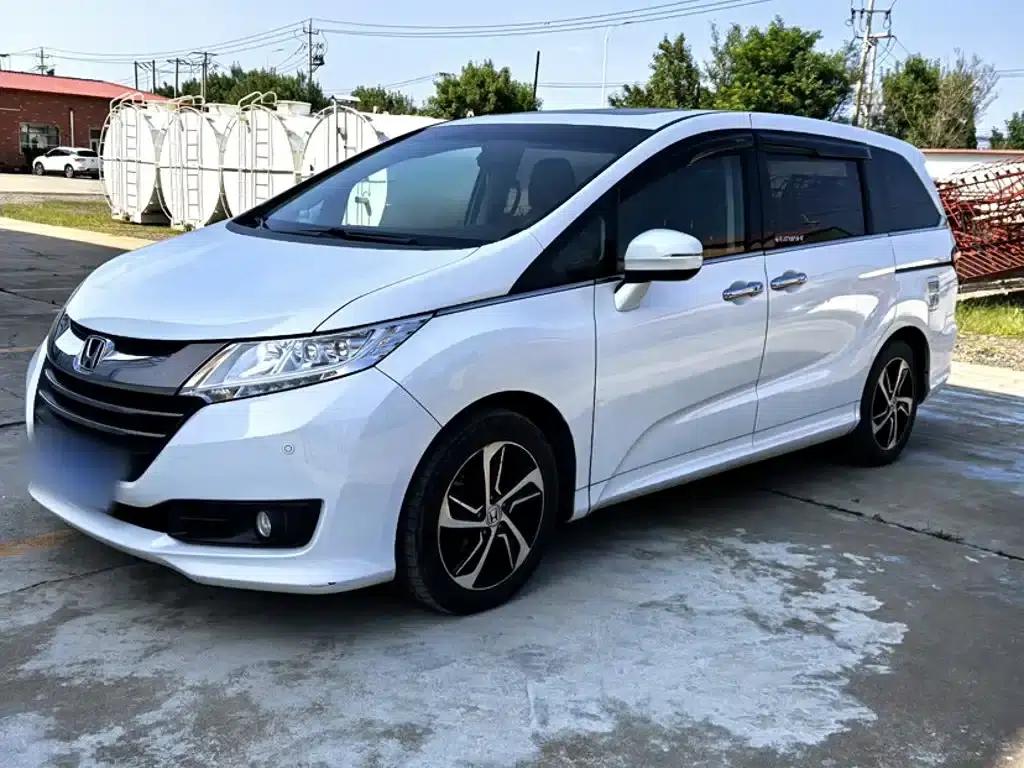 2015 Odyssey Facelift 2.4L Smart Edition — миниатюра 2