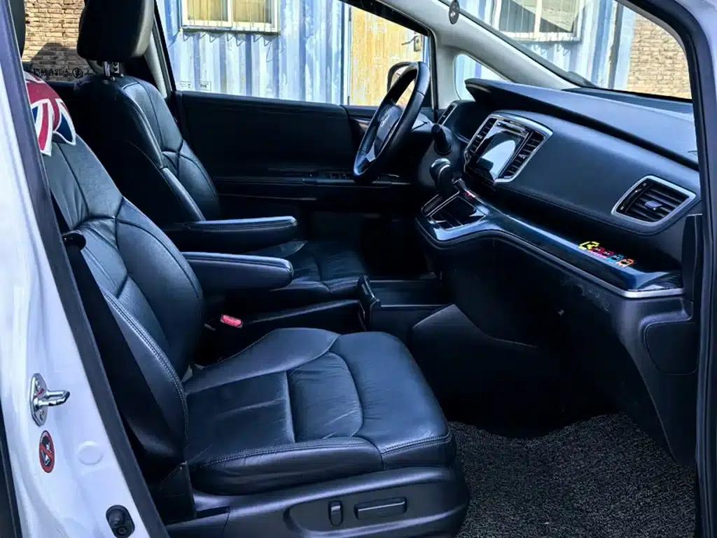 2015 Odyssey Facelift 2.4L Smart Edition — миниатюра 6