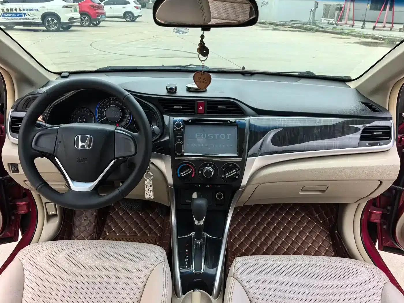 Honda Crider 2013 1.8L Automatic Comfort Edition — миниатюра 13