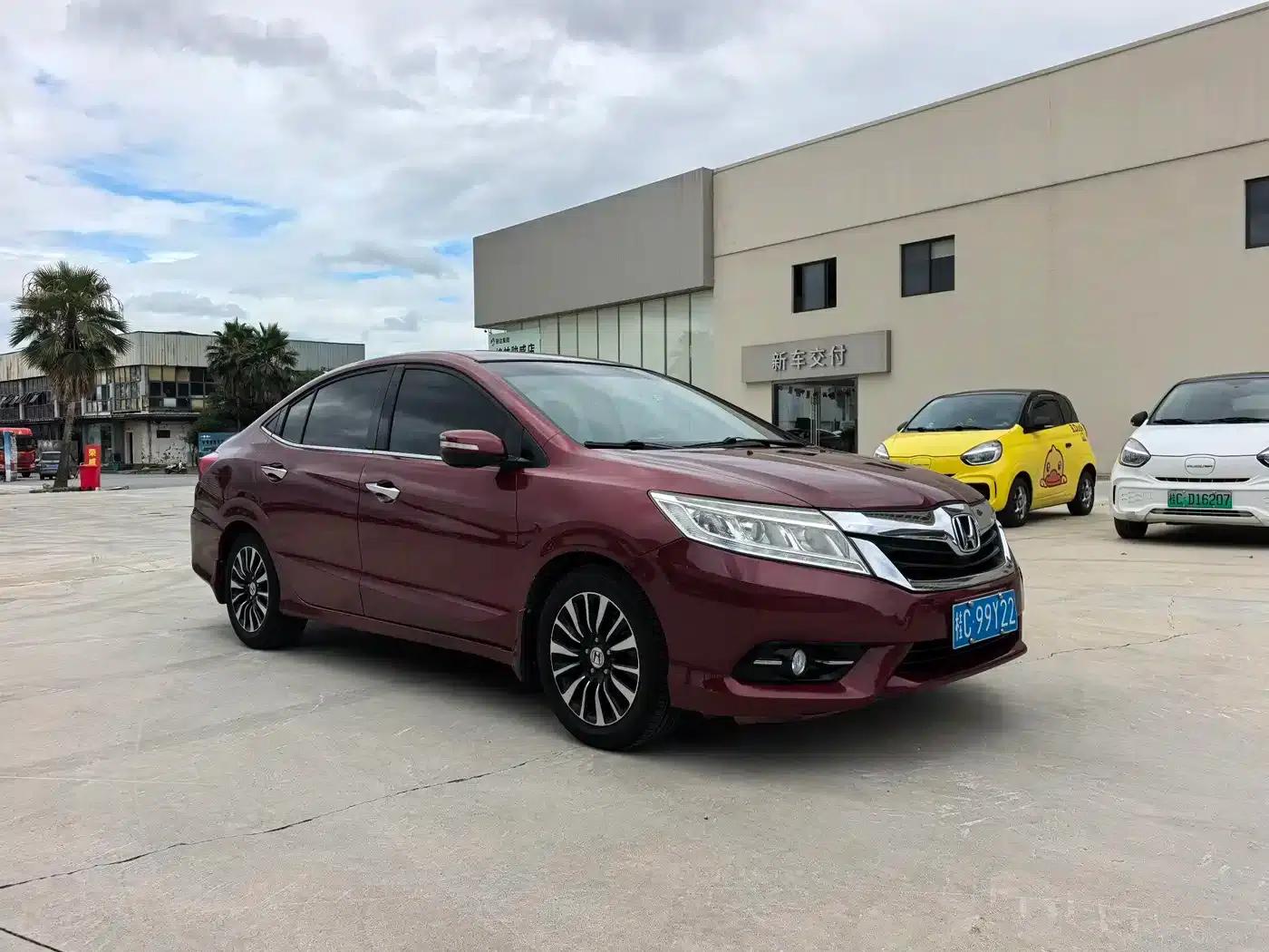 Honda Crider 2013 1.8L Automatic Comfort Edition — миниатюра 3